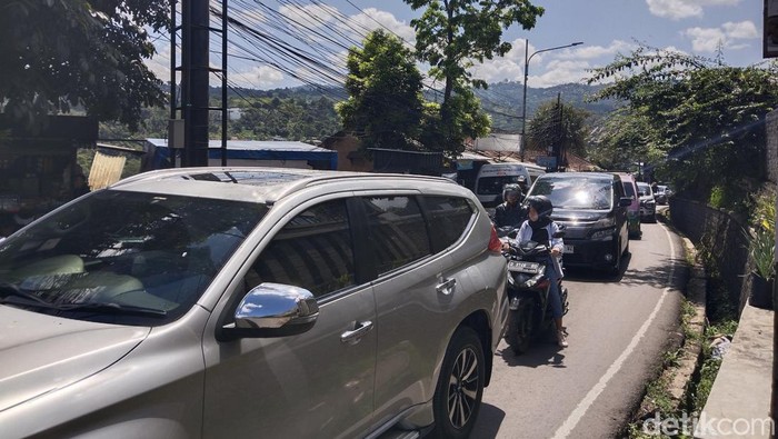 Kondisi arus lalu lintas di Dago arah Lembang