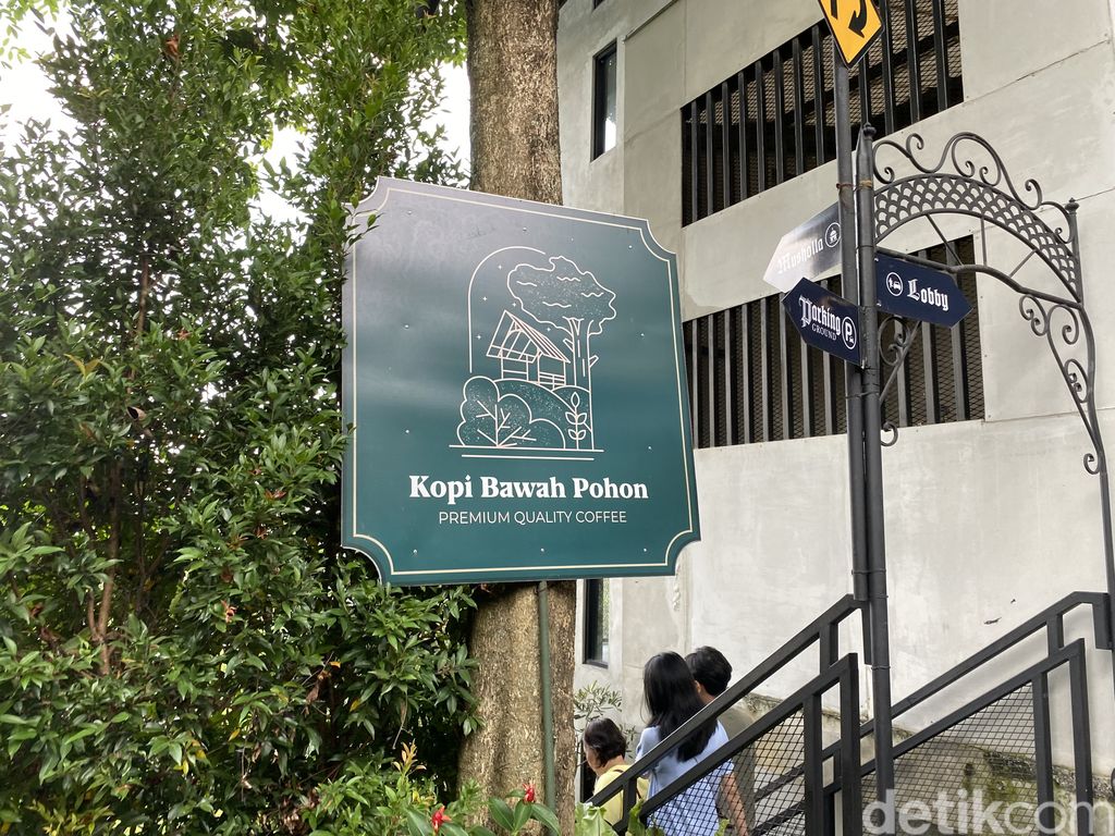 Kopi Bawah Pohon di Dago yang nyaman untuk nongkrong
