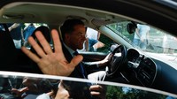 Sebagai informasi, Rutte berencana untuk memperketat pembatasan terhadap penyatuan kembali keluarga pencari suaka. Hal itu guna mengekang jumlah pencari suaka, menyusul skandal tahun lalu atas pusat migrasi yang penuh sesak di mana seorang bayi meninggal dan ratusan orang terpaksa tidur di tempat terbuka.  