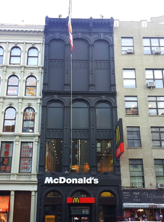 10 Gerai McDonald's dengan Desain Unik, Ada yang Mirip Happy Meal!