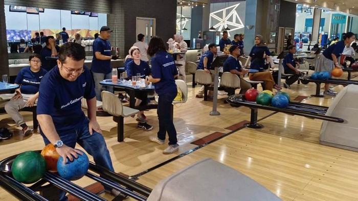 Melihat Keseruan Fun Bowling Competition Bank Mantap mengadakan media gathering bersama wartawan-wartawan dari desk ekonomi dan bisnis untuk memperkuat hubungan baik yang telah terjalin dan sebagai wujud apresiasi kepada profesi wartawan yang secara konsisten memberikan informasi-informasi yang positif dan terpercaya kepada masyarakat Indonesia.