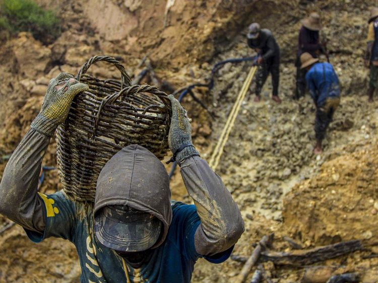 Melihat Pendulangan Intan Tradisional di Geopark Meratus