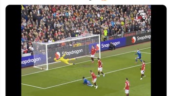 Akun Liga Inggris menyebut dengan statistiknya, David De Gea pergi sebagai legenda MU. Foto: Twitter