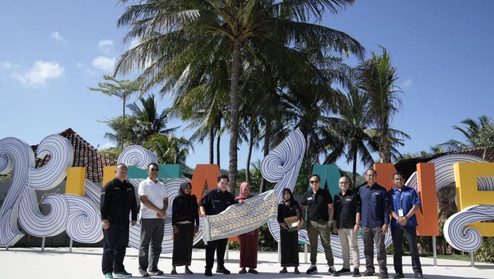 Menteri BUMN Erick Thohir Resmikan Hotel Bintang 5 di Mandalika
