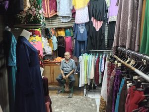 Pedagang Ngeluh Skybridge Tanah Abang Berdampak Sepinya Blok G