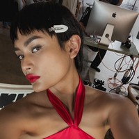 Selain modeling, Nia juga muncul di sejumlah judul film dan program TV Malaysia.  Foto: Instagram/@sleepylllama