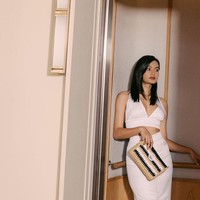 Wanita berkulit sawo matang ini juga tertarik di bidang seni. Dia kerap membagikan karya-karya seninya berupa lukisan abstrak dan seni pahatan. Foto: Instagram/@sleepylllama