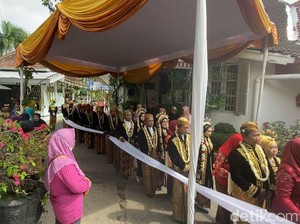 Bahagianya 18 Pasangan Nikah Massal Madiun Bulan Madu ke Hotel Bintang 5