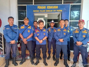 Pengalaman Tak Terlupakan Rian dan Panji Jadi Anggota Damkar Subang