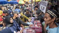 Menurut sejumlah pedagang penjualan berbagai perlengkapan sekolah menjelang tahun ajaran 2023/2024 mengalami peningkatan 70 persen dibandingkan tahun ajaran sebelumnya. 
