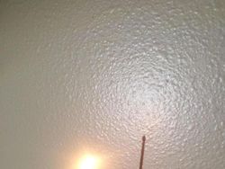 Potret Bayangan yang Bikin Mata Gagal Fokus