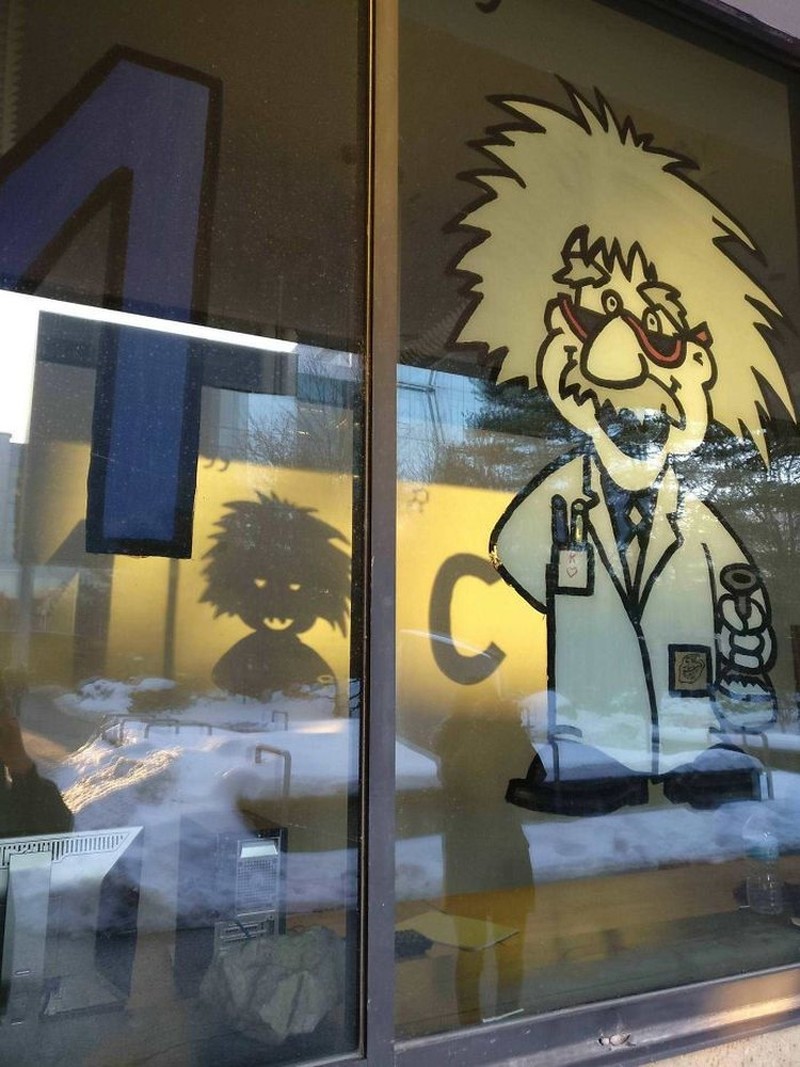 Potret Bayangan yang Bikin Mata Gagal Fokus