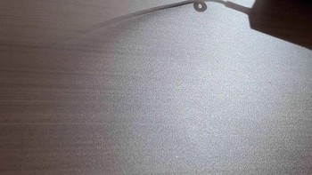 Bayangan yang tidak sesuai dengan kondisi aslinya. (Foto: Boredpanda)