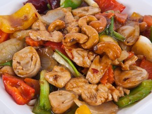 Resep Tumis Ayam Jamur dan Kacang Mete ala Restoran yang Enak Mantap