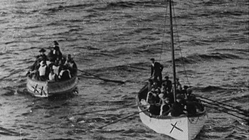 Bikin merinding. Ini adalah sekoci yang mengangkut orang-orang yang selamat dari tragedi Titanic. Foto: Easy Voyage