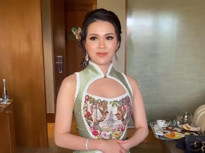 Momen Anak Hotman Paris Lamaran