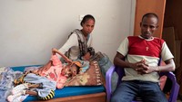 Keputusan tersebut diambil oleh Badan Pembangunan Internasional Amerika Serikat (USAID) dan WFP bulan lalu, setelah badan tersebut menemukan bahwa bantuan yang mereka berikan tidak efisien dan tidak terkoordinasi dengan baik. Menurut badan tersebut, khususnya USAID, mereka mendapat laporan bahwa pasokan bantuannya telah dikirim ke negara lain, atau diperdagangkan lagi di pasar lokal untuk mendapatkan keuntungan yang besar.  