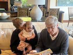 Sosok Cucu Pertama Bill Gates, Lucu dan Kaya dari Lahir