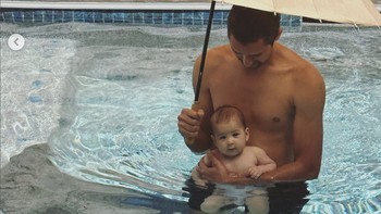 Kini sang anak sudah bertambah besar. Foto: Instagram