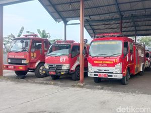 Bertaruh Nyawa di Tengah Minimnya Fasilitas Pemadam di Indramayu
