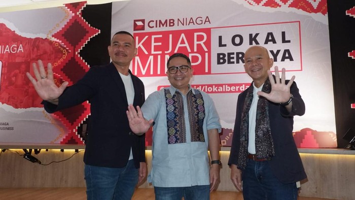 Dukung UMKM Lewat Kejar Mimpi Lokal Berdaya CIMB Niaga meluncurkan program Kejar Mimpi Lokal Berdaya untuk merealisasikan mimpi para pebisnis UKM di berbagai daerah agar bisa terus berkarya, berdaya, dan berkontribusi terhadap pertumbuhan ekonomi nasional, Senin (10/7/2023).
