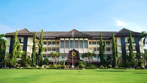 Gedung Rektorat Universitas Mataram (Unram) di Mataram, Nusa Tenggara Barat (NTB). (Foto: Helmy Akbar/detikBali)