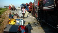 Kecelakaan itu mengakibatkan tujuh orang luka-luka dan dua orang meninggal di TKP.