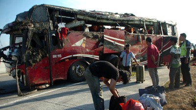 Foto-foto Kecelakaan Bus di Tol Pejagan-Pemalang yang Tewaskan 2 Orang