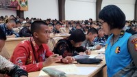 Foto: Ami menuturkan sejak tahun lalu Densus 88 Antiteror memiliki alat asesemen radikal bernama Asesmen Moderasi Indonesia. Alat itu, kata Ami, dilengkapi komponen-komponen pendeteksi radikalisme dan terorisme. (Audrey/detikcom)