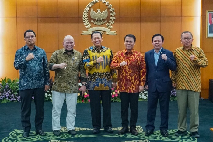 Ketua MPR RI Bambang Soesatyo (Bamsoet) mengapresiasi dukungan DPD RI terhadap rencana penyelenggaraan Sidang Tahunan MPR RI yang akan dilaksanakan secara terpisah dan tidak dijadikan satu rangkaian dengan Sidang Bersama DPR RI dan DPD RI.