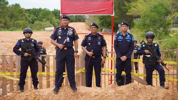 KKP menutup proyek reklamasi tak berizin di Batam, Kepulauan Riau. (Dok. PSDKP KKP)