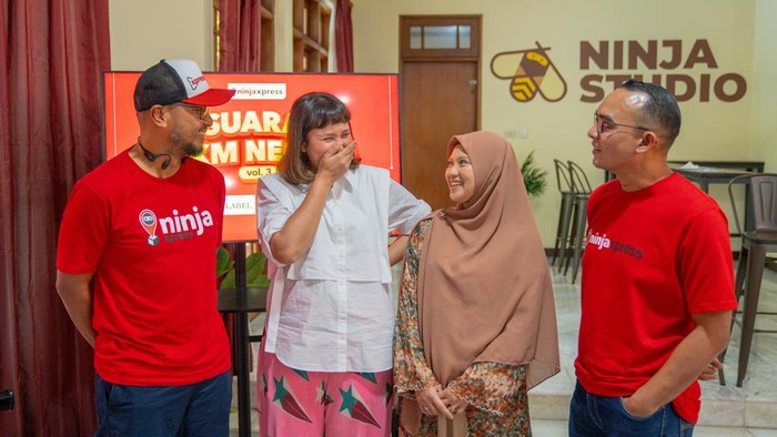 Komitmen Mendukung UKM di Pasar Online Ninja Express menawarkan creative business solutions untuk para pelaku UKM demi memperluas pasar online.