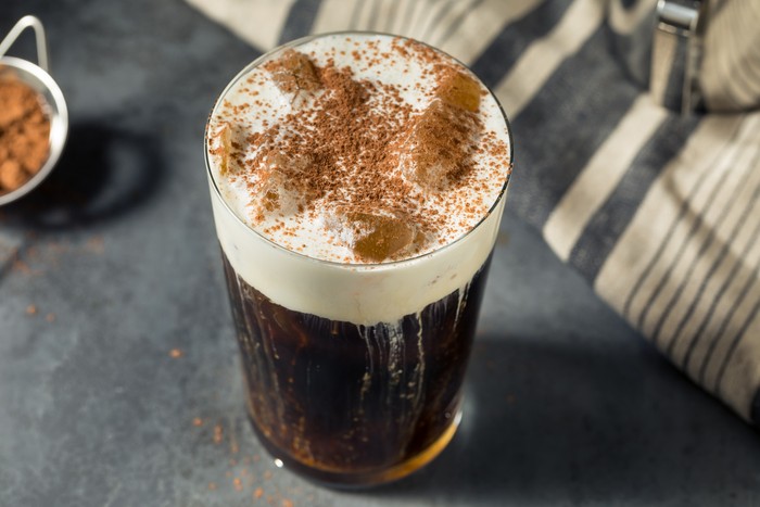 Einspanner, racikan kopi creamy asal Austria