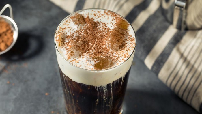 Einspanner Coffee yang Creamy Lembut Lagi Tren, Begini Cara Bikinnya