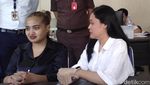 Senyum Lina Mukherjee TikToker Makan Babi Sebelum Ditahan