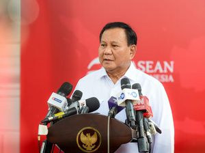Prabowo Bela Jokowi: Rocky Gerung Keliru!