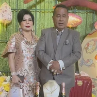 Hotman Paris Hutapea mengunggah sederet foto dan video yang diambilnya dari prosesi sangjit Fritz Hutapea yang akan menikah dengan wanita keturunan Tionghoa bernama Chen Giovani. Foto: Dok. Instagram Hotman Paris