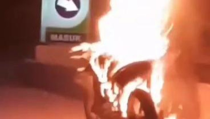 Motor terbakar di SPBU Banjaran Bandung