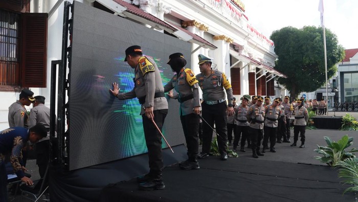 OPERASI PATUH SEMERU 2023 POLRESTABES SURABAYA LUNCURKAN E-TEGURAN SIMPATIK PRESISI