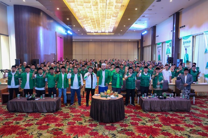 Pengukuhan dan bimbingan teknis relawan pemenangan PPP