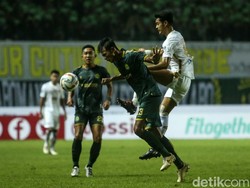 Persija cukup kesulitan melawan Persikabo. Tuan rumah lebih dulu mengambil inisiatif tekanan sejak awal. 