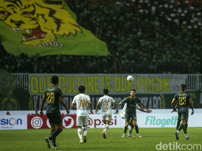 Persikabo 1973 vs Persija Jakarta berakhir tanpa pemenang dalam lanjutan BRI Liga 1 2023/2024. Macan Kemayoran diredam Laskar Padjajaran tanpa gol di Bogor.