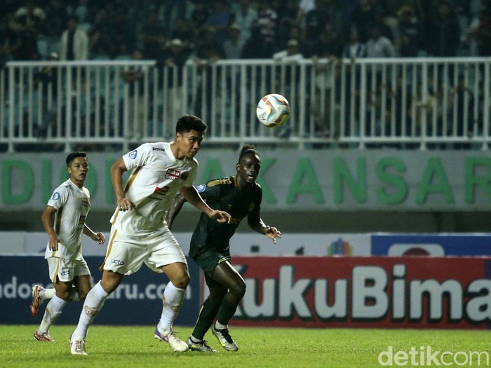 Persikabo 1973 vs Persija Jakarta berakhir tanpa pemenang dalam lanjutan BRI Liga 1 2023/2024. Macan Kemayoran diredam Laskar Padjajaran tanpa gol di Bogor.