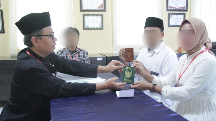 Prosesi pernikahan warga binaan terjerat kasus narkoba di Lapas Tulungagung.