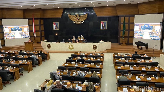 Rapat Paripurna DPRD Jabar