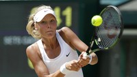 Sofya Zhuk disebut akan melanjutkan kariernya bukan lagi sebagai petenis, melainkan artis OnlyFans. Wanita yang sempat juara junior Wimbledon itu berhenti menjadi petenis di 2020 karena mengeluhkan masalah punggung. (Foto: AP/Alastair Grant)