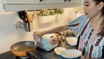 Momen Masak Syahnaz Sadiqah, Bikin BBQ dan Bekal Anak