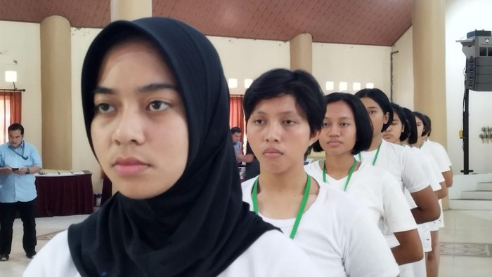 Tahap seleksi akhir rekrutmen calon taruna dan taruni (catar) Akademi Kepolisian (Akpol) di Semarang, Jawa Tengah (Jateng) pada Senin (10/7/2023). Tahap seleksi akhir rekrutmen calon taruna dan taruni (catar) Akademi Kepolisian (Akpol) di Semarang, Jawa Tengah (Jateng) pada Senin (10/7/2023).