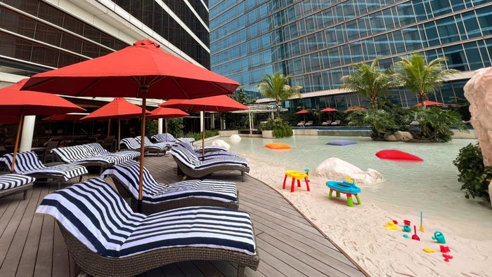 The Trans Luxury Hotel