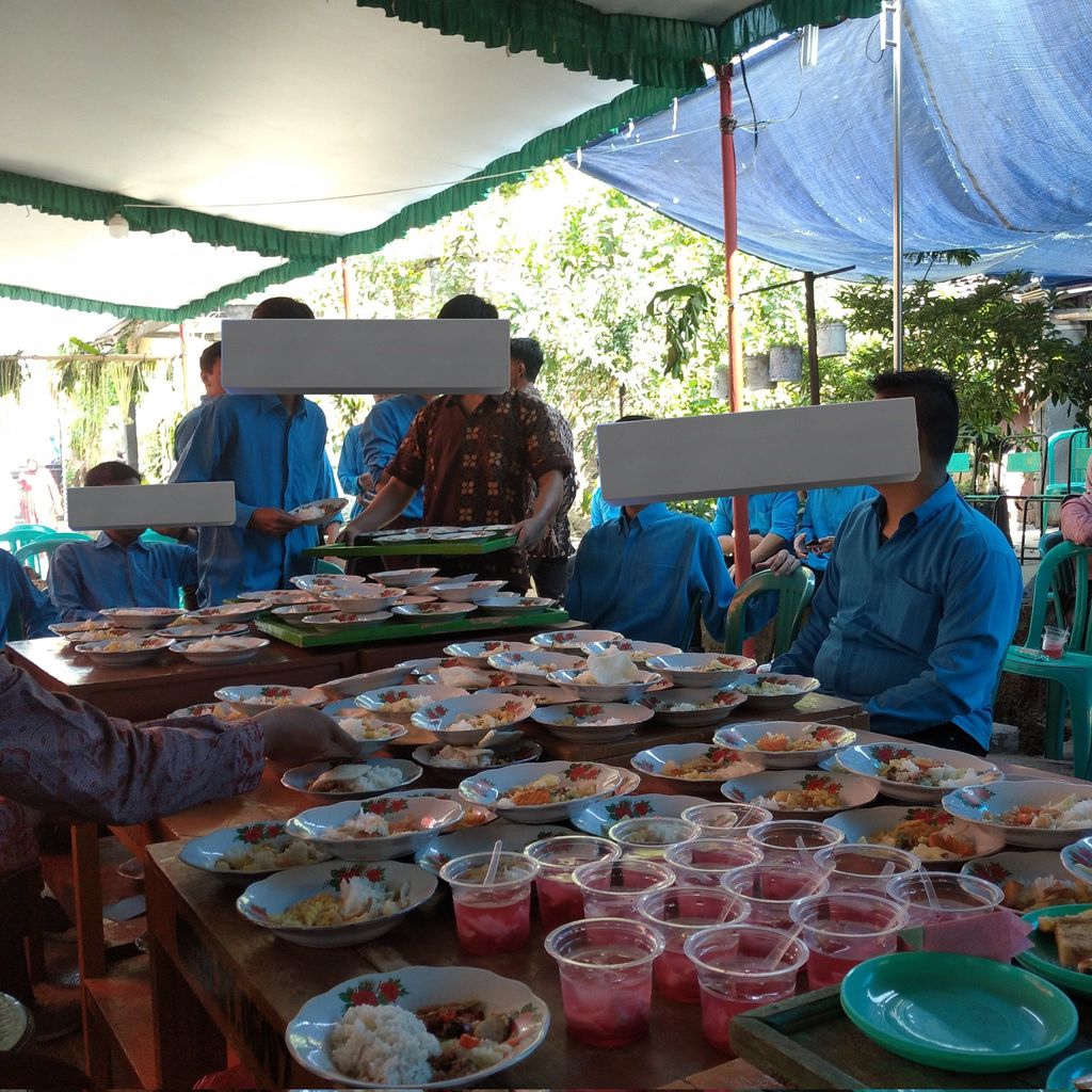 Tradisi piring terbang